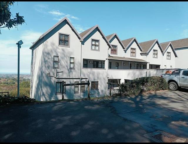 2 BEDROOM TOWNHOUSE FOR SALE IN THE WOLDS